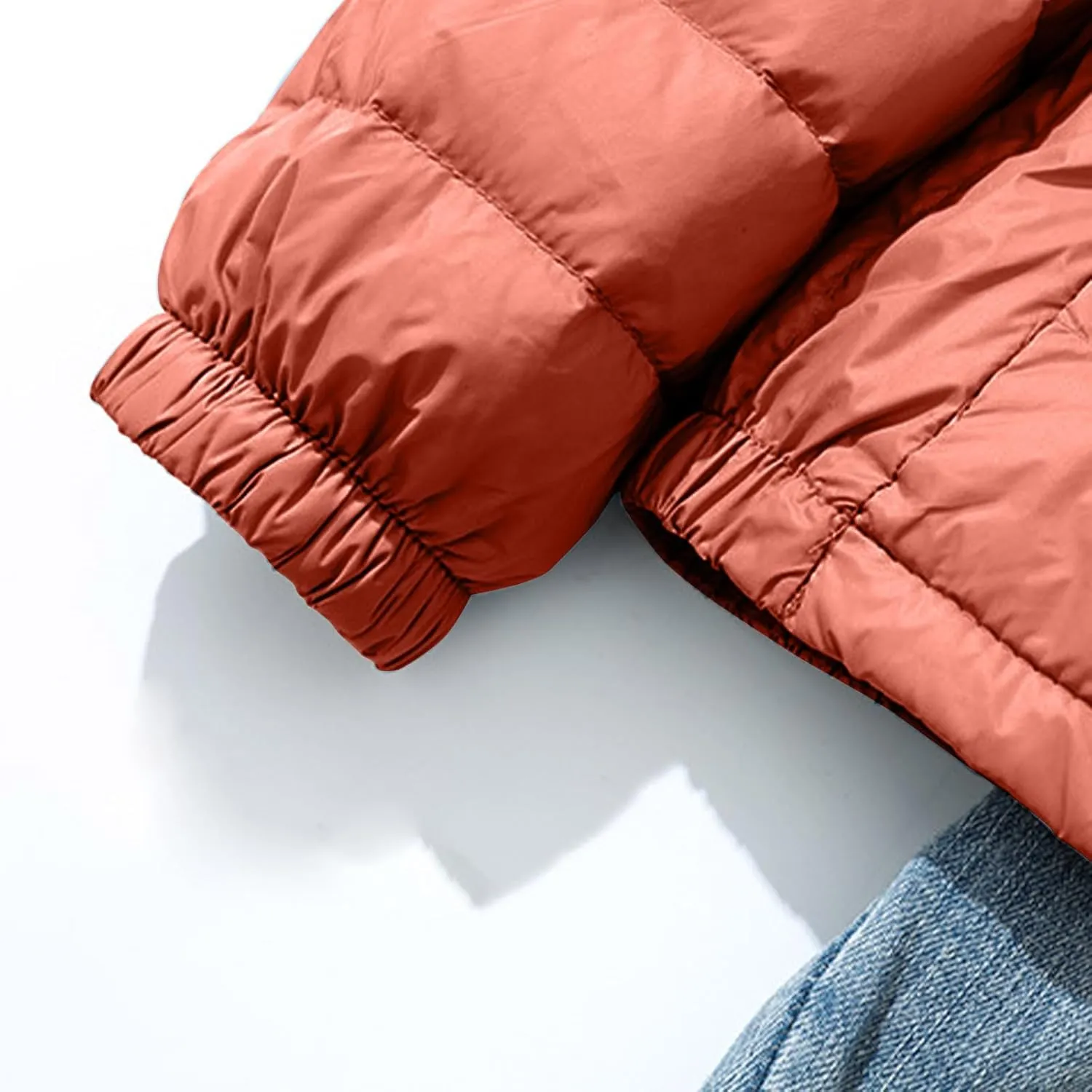 Women's Warm Winter Coats Insulated Lightweight Cropped Puffer Coats Packable Solid Hooded Zipper Down Jackets